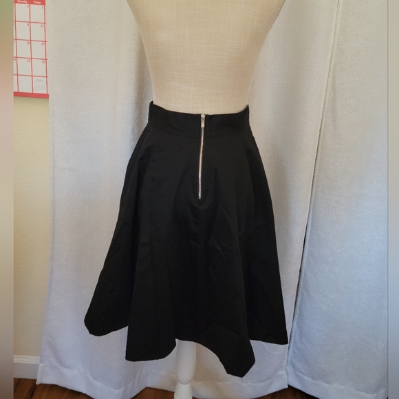 Amanda & Chelsea Black Midi A-Line Skirt - Picture 2 of 6